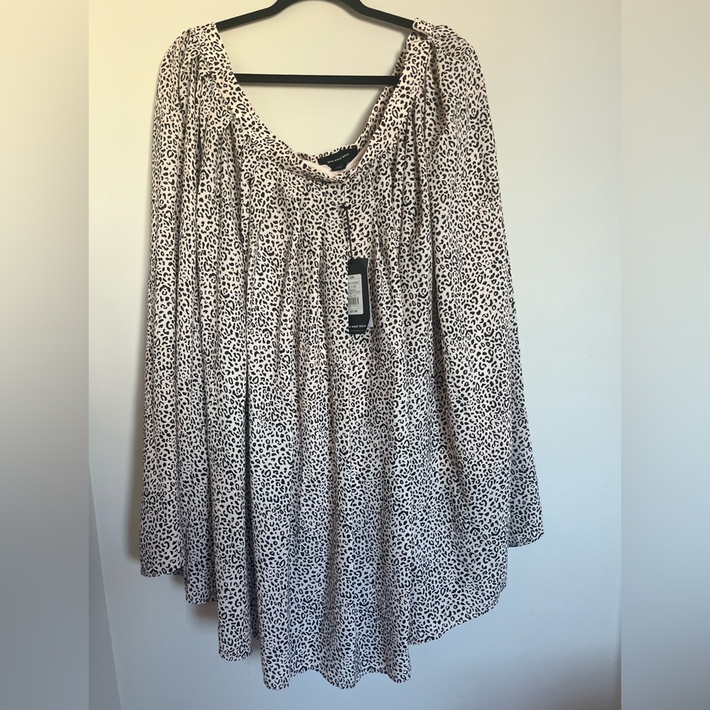 NWT who what wear pleated chiffon pleated skirt.